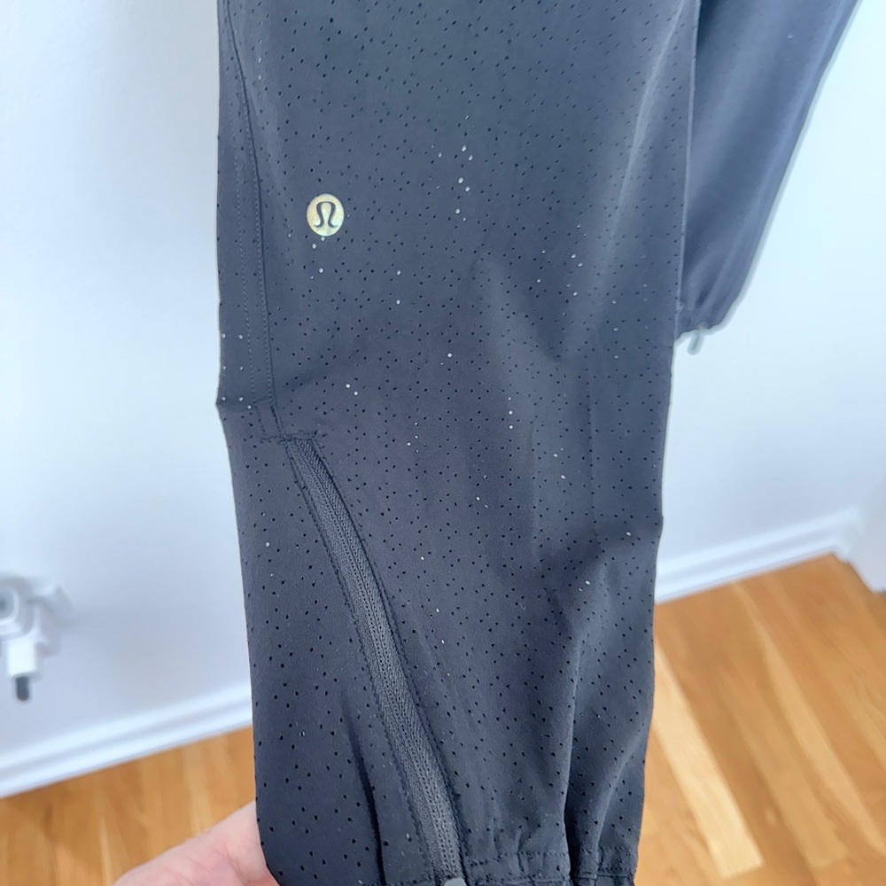 NWT Lululemon Adapted State Perforated HR Jogger | Black | Size 2 - Picture 5 of 5